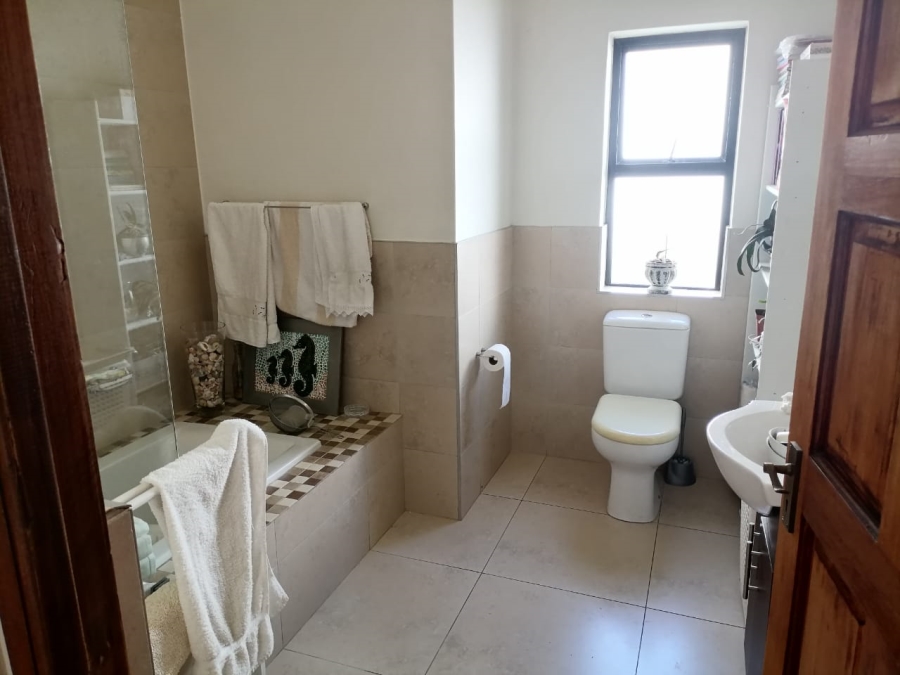 To Let 3 Bedroom Property for Rent in Croydon Olive Estate Western Cape